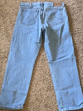 Wrangler Men's Light Blue Classic Straight Jeans 34x30
